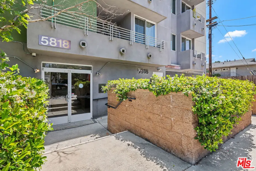5818 Whitsett Avenue #402, Valley Village, CA 91607 - #3