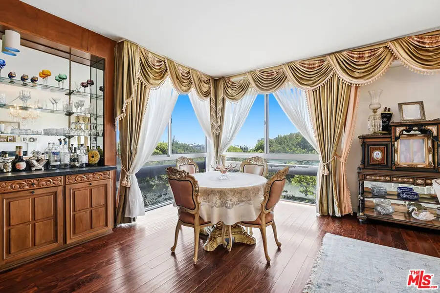 318 N Maple Drive #506, Beverly Hills, CA 90210 - #3