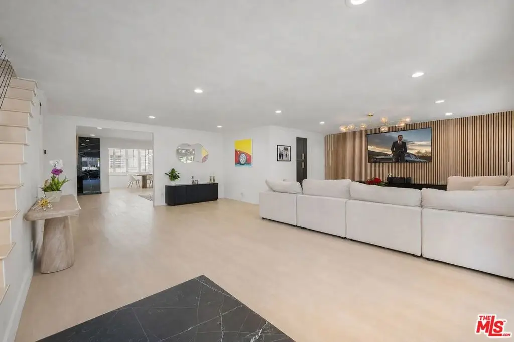 5315 Yarmouth Avenue #104, Encino, CA 91316 - #1