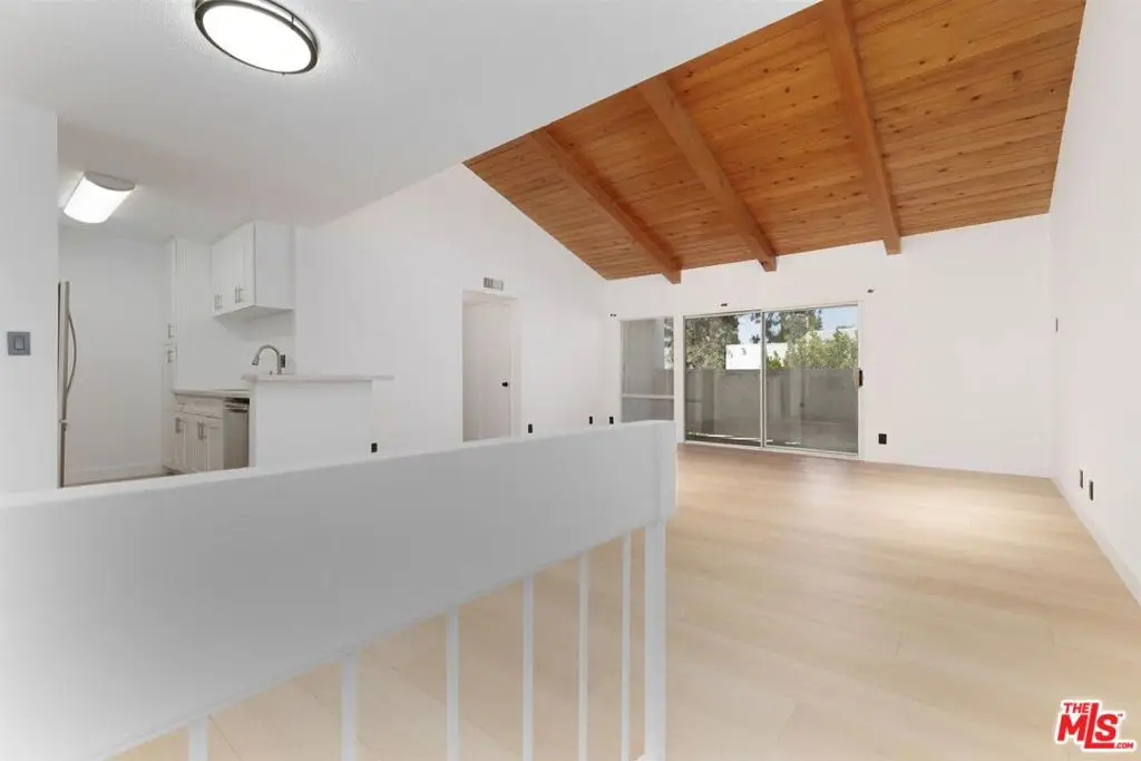 20134 Leadwell Street #334, Winnetka, CA 91306 - #1