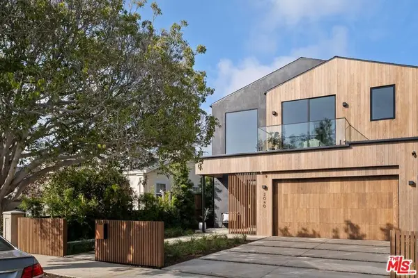 2040 Glencoe Avenue, Venice, CA 90291