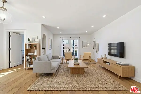 625 N Flores Street #104, West Hollywood, CA 90048