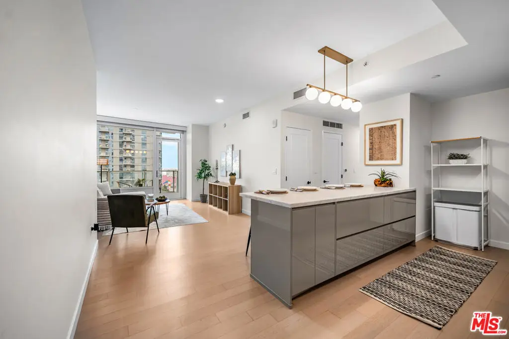 1050 S Grand Avenue #1303, Los Angeles, CA 90015 - #1