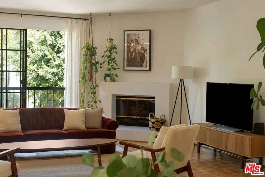 1539 Greenfield Avenue #102, Los Angeles, CA 90025 - #3