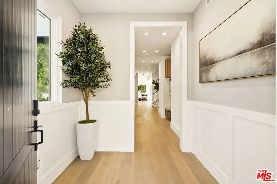 4423 Noble Avenue, Sherman Oaks, CA 91403 - #2