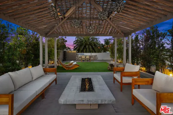 613 Westmount Drive, West Hollywood, CA 90069