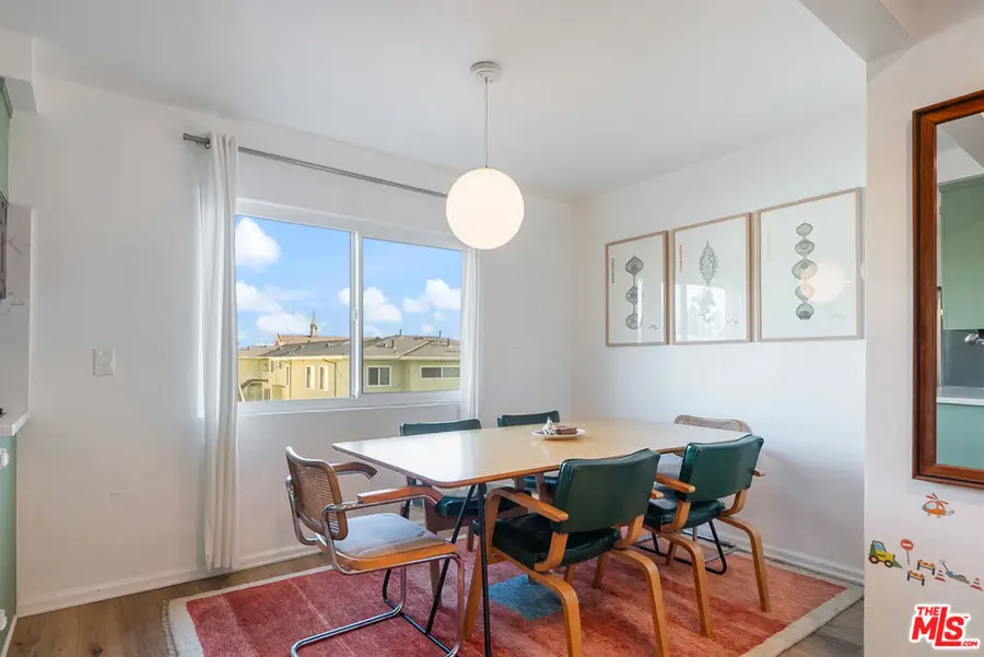 315 N Hillcrest Boulevard #19, Inglewood, CA 90301 - #3