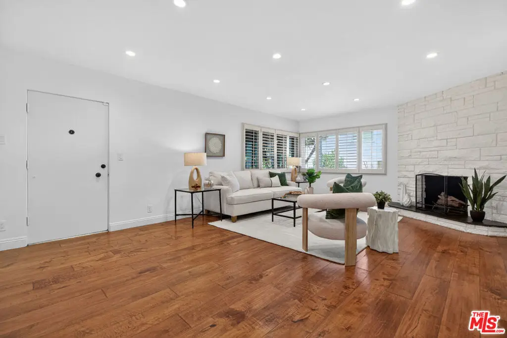 4563 Finley Avenue #3, Los Angeles, CA 90027 - #1