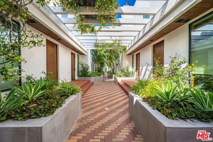 939 15th Street #9, Santa Monica, CA 90403 - #3