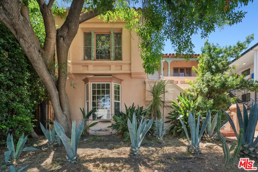 931 S Holt Avenue, Los Angeles, CA 90035 - #2