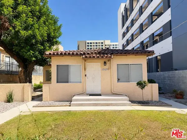 11017 Hartsook Street, North Hollywood, CA 91601