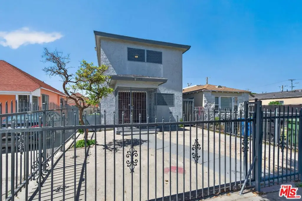 913 E 92nd Street, Los Angeles, CA 90002 - #1