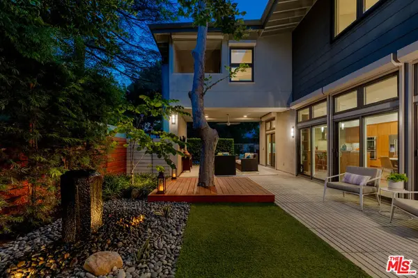 4065 Kraft Avenue, Studio City, CA 91604