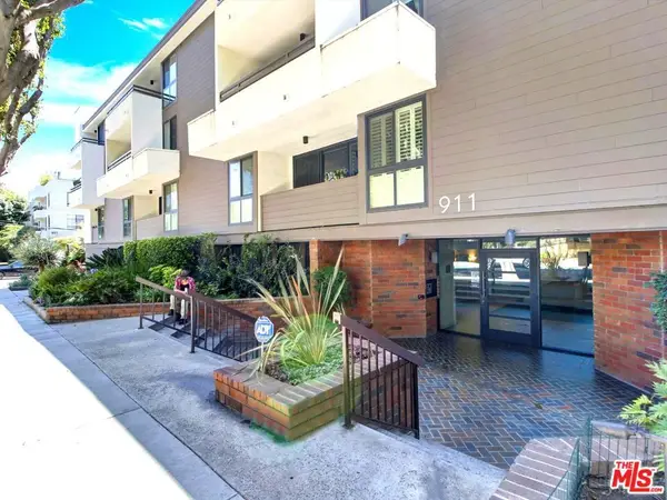 911 N Kings Road #310, West Hollywood, CA 90069