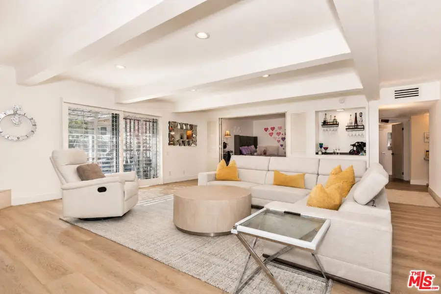 2385 Roscomare Road #D17, Los Angeles, CA 90077 - #3