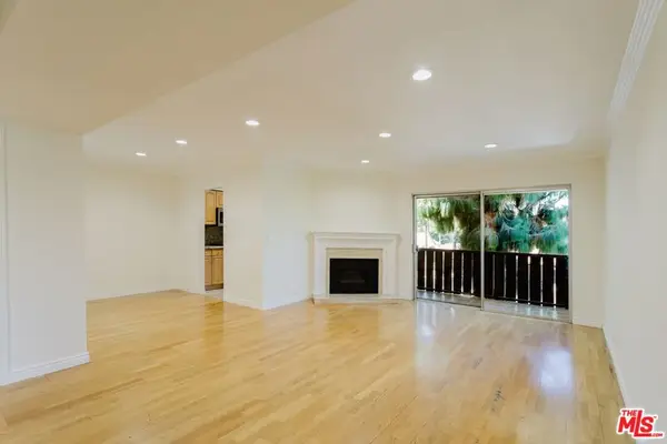 14980 Victory Boulevard #201, Van Nuys, CA 91411
