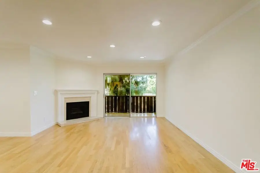 14980 Victory Boulevard #201, Van Nuys, CA 91411 - #2