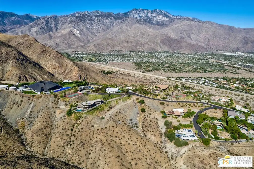 2390 Southridge Dr, Palm Springs, CA 92264 - #1