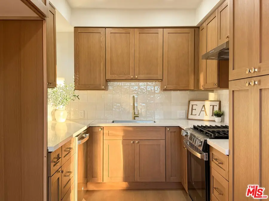 4579 Ambrose Avenue #8, Los Angeles, CA 90027 - #3