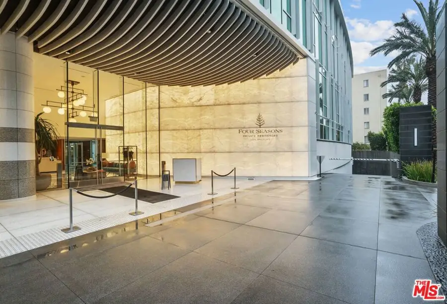 9000 W 3rd Street #106, Los Angeles, CA 90048 - #2
