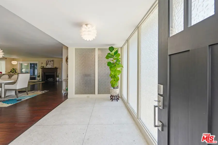 416 Coutin Lane, Glendale, CA 91206 - #2