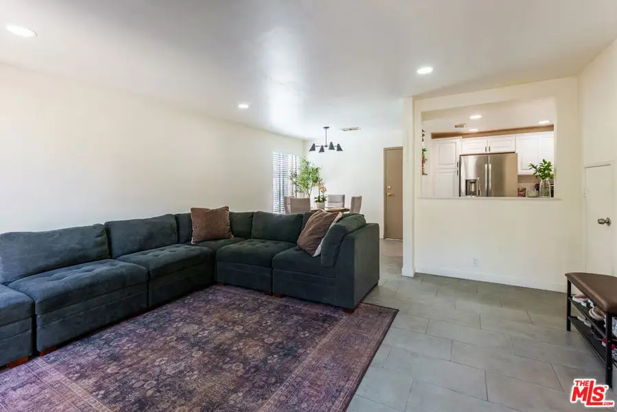 9376 Moonbeam Avenue #9, Panorama City, CA 91402 - #3