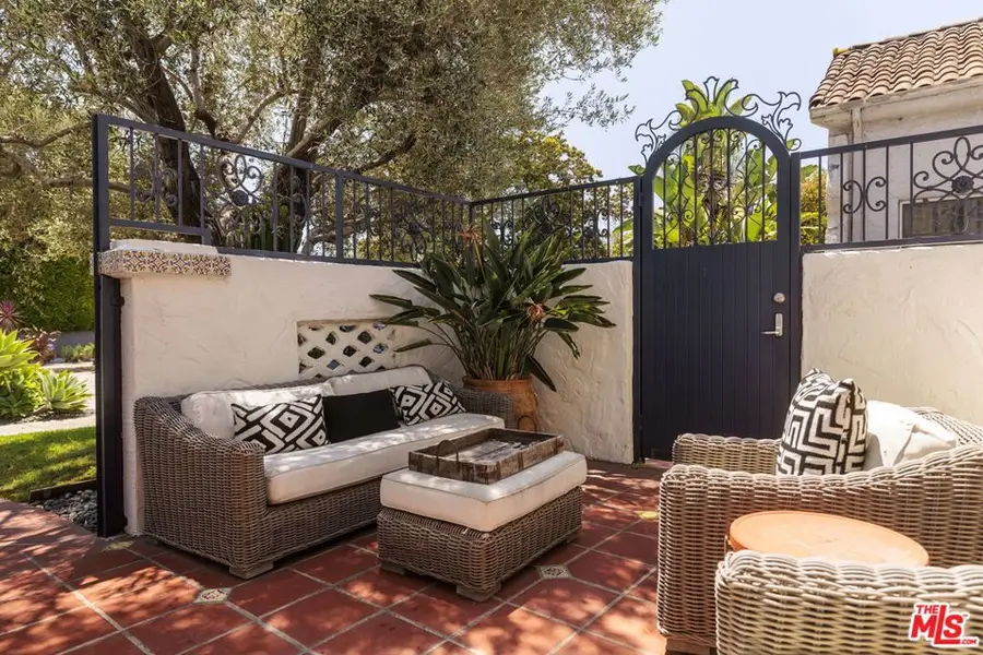 357 N Harper Avenue, Los Angeles, CA 90048 - #2