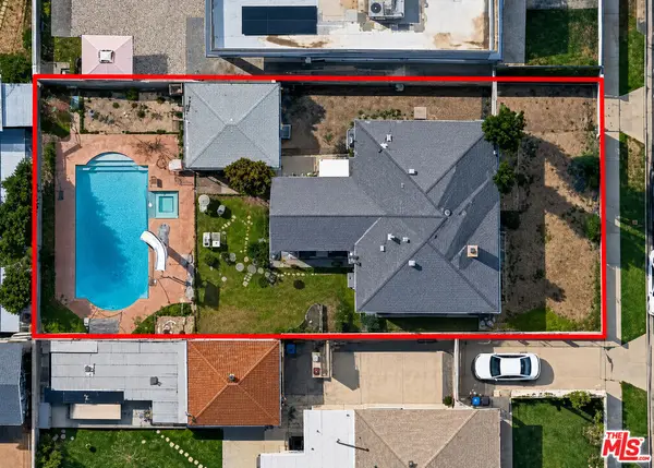 8066 Rhodes Avenue, North Hollywood, CA 91605