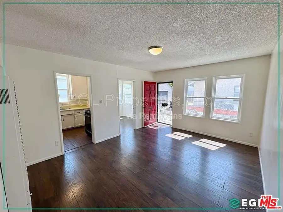 315 W Queen Street, Inglewood, CA 90301 - #3
