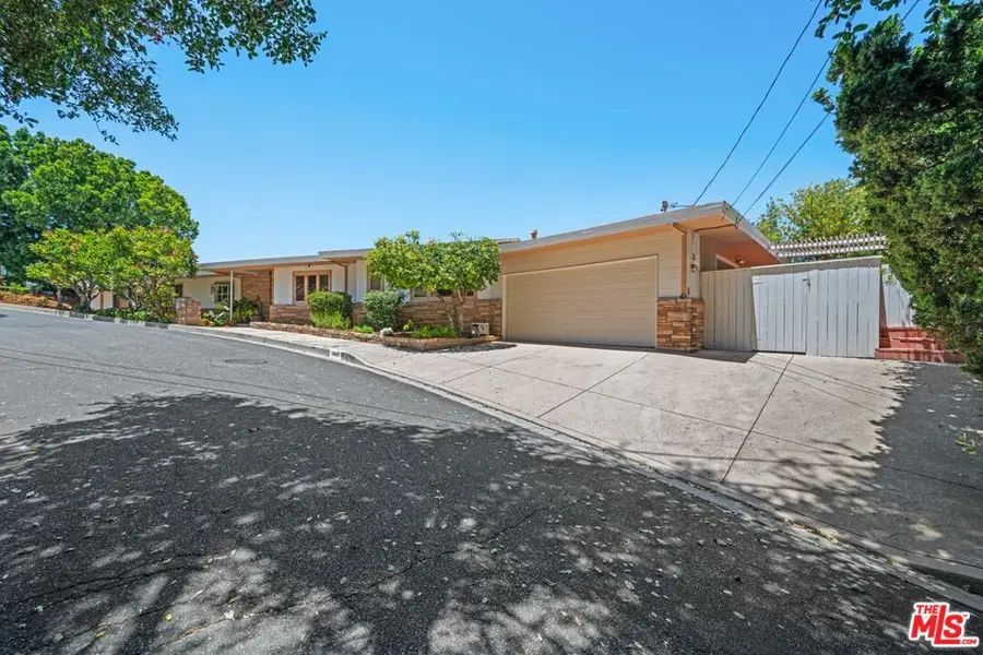 14947 Rhinestone Drive, Sherman Oaks, CA 91403 - #3
