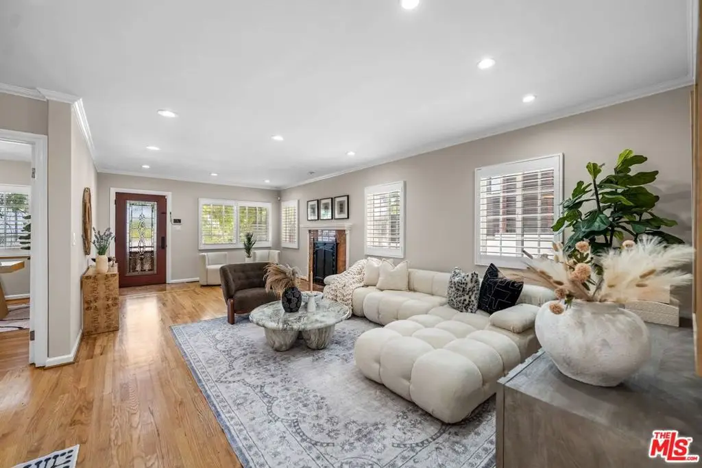 3317 Burritt Way, La Crescenta, CA 91214 - #1