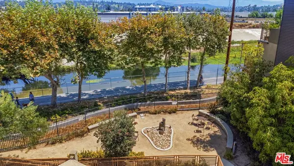 2974 Ripple Place #203, Los Angeles, CA 90039