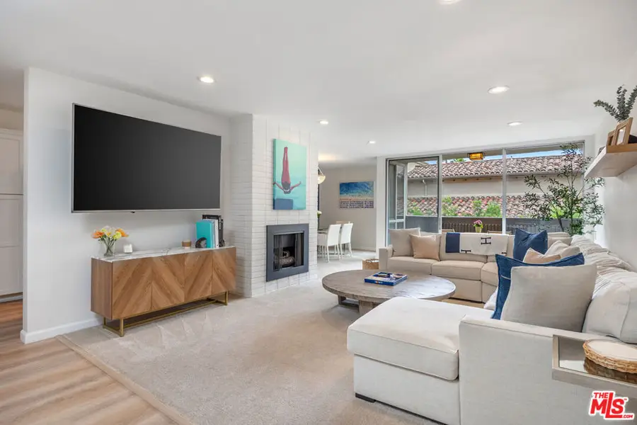809 S Bundy Drive #205, Los Angeles, CA 90049 - #2