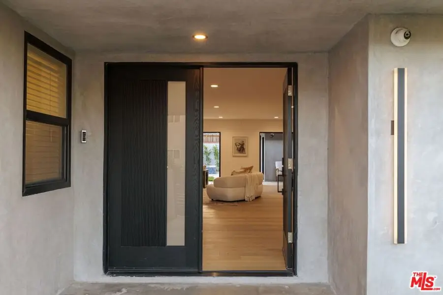 5809 S Chariton Avenue, Los Angeles, CA 90056 - #3