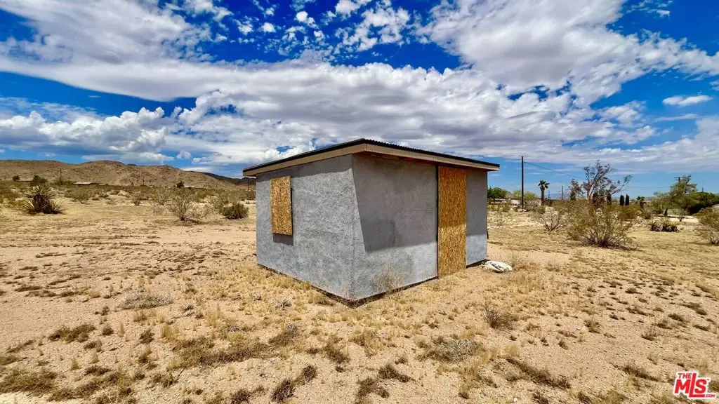 1879 Cherokee Trail, Landers, CA 92285 - #1