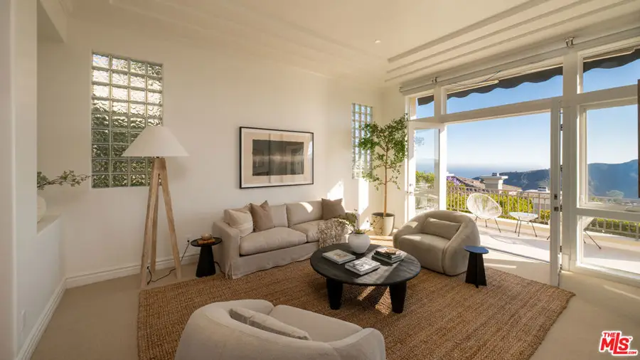 16658 Calle Brittany, Pacific Palisades, CA 90272 - #3