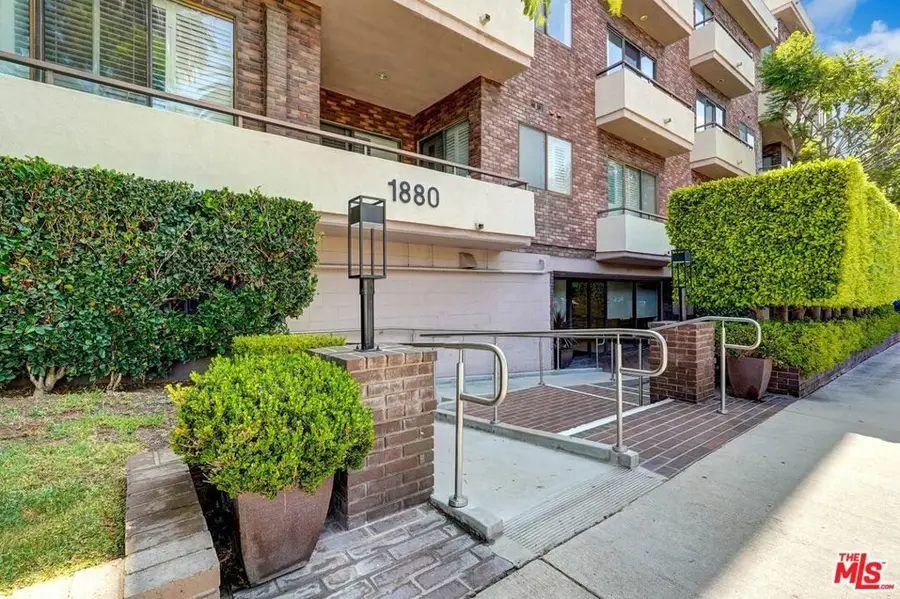 1880 Veteran Avenue #107, Los Angeles, CA 90025 - #2