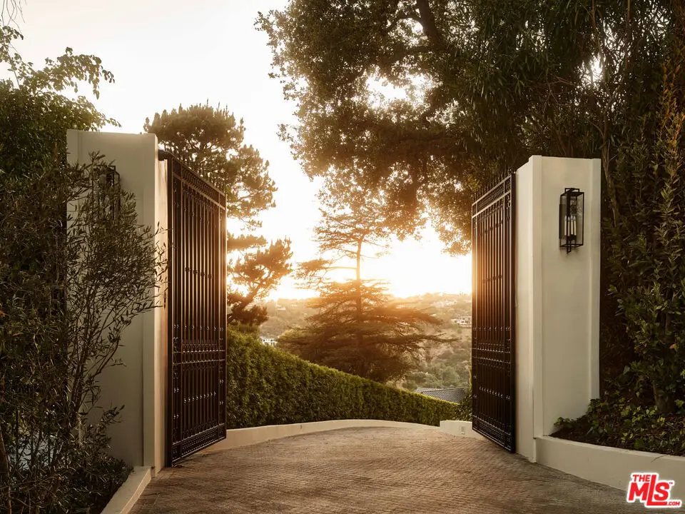 851 Strada Vecchia Road, Los Angeles, CA 90077 - #1
