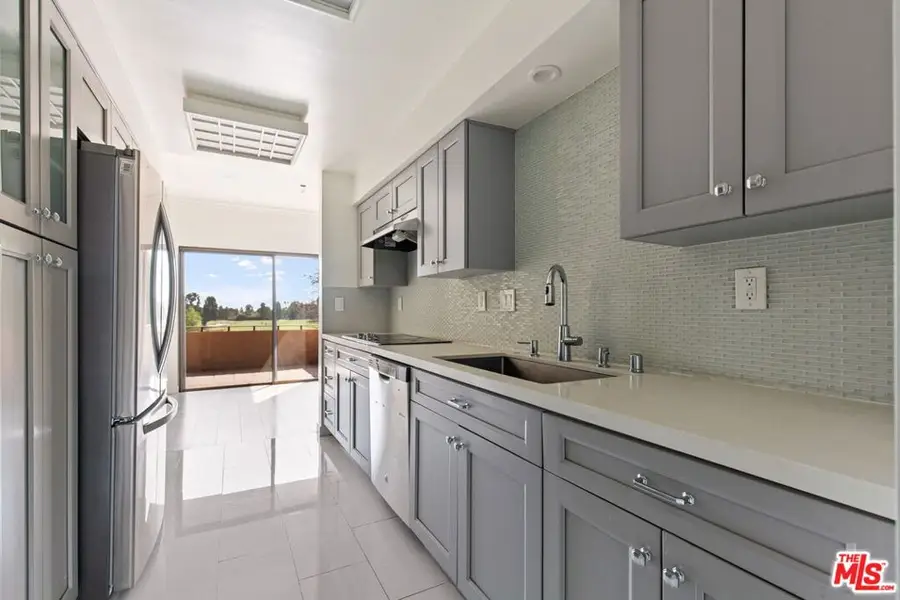 647 Wilcox Avenue #2E, Los Angeles, CA 90004 - #2