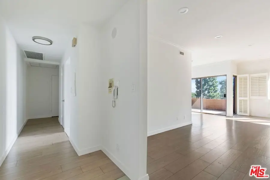 647 Wilcox Avenue #2E, Los Angeles, CA 90004 - #3