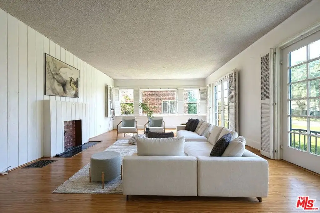 1412 S Victoria Avenue, Los Angeles, CA 90019 - #1