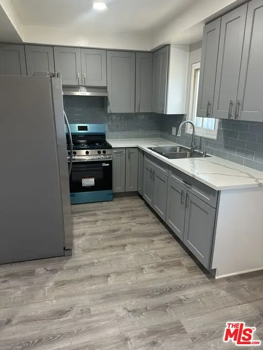 711 Larch Street #10, Inglewood, CA 90301