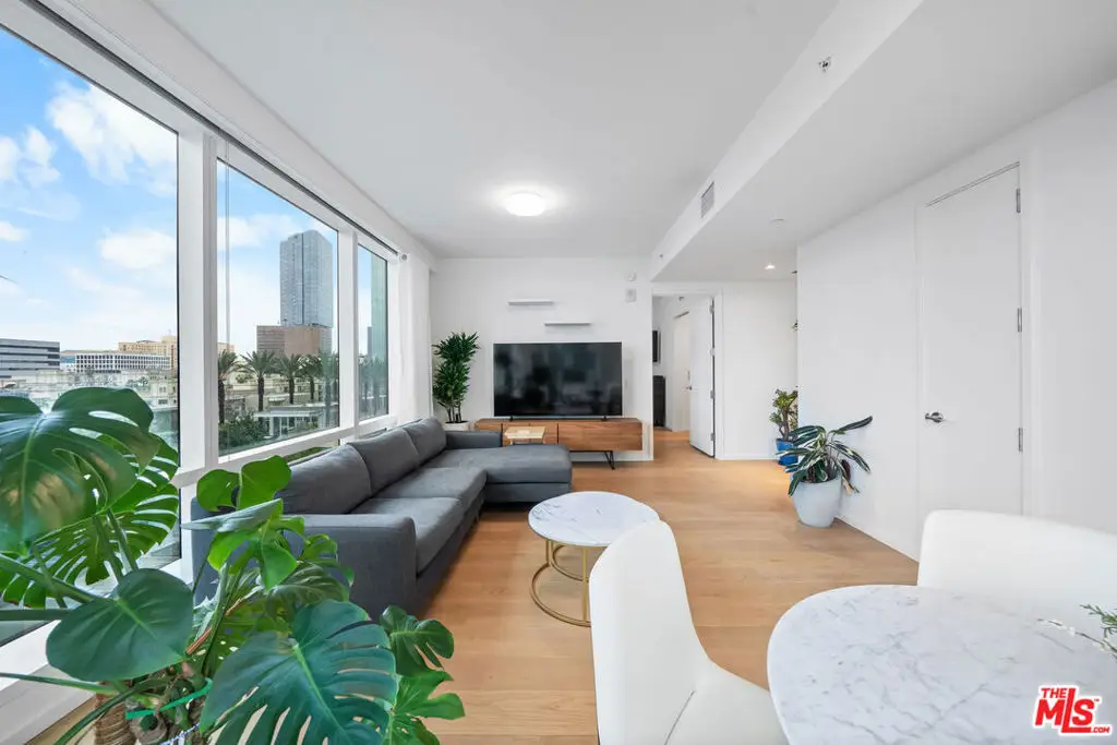 877 Francisco Street #1128, Los Angeles, CA 90017 - #1