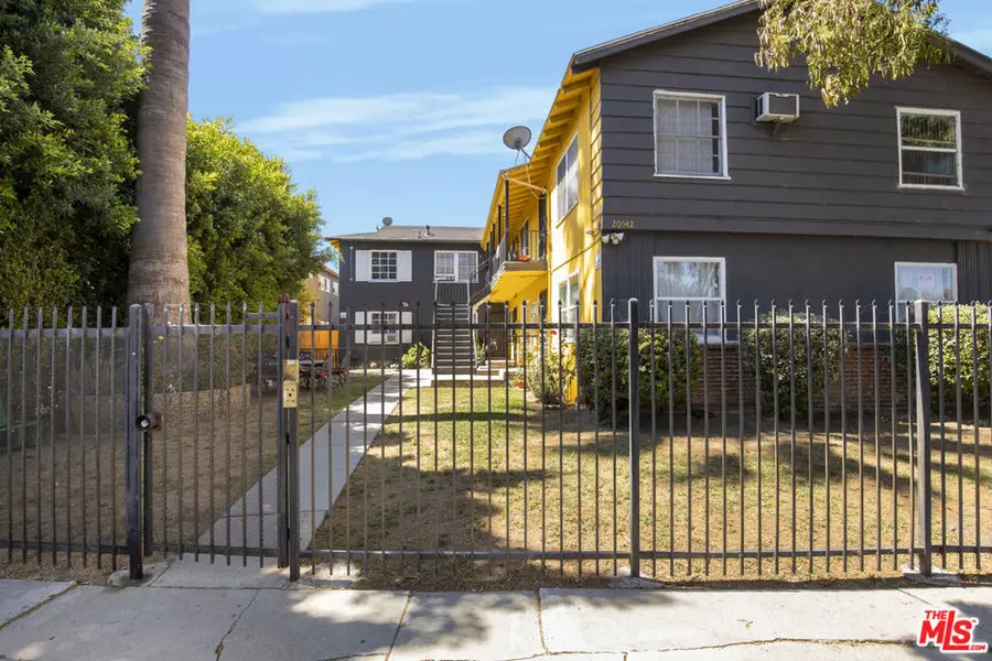 20542 Hartland Street #2, Winnetka, CA 91306 - #3
