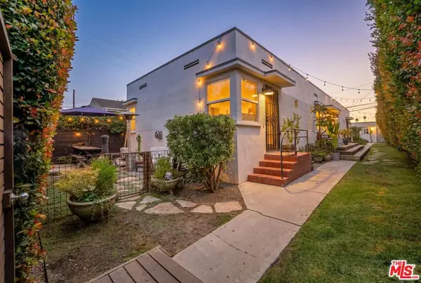 705 Flower Avenue, Venice, CA 90291