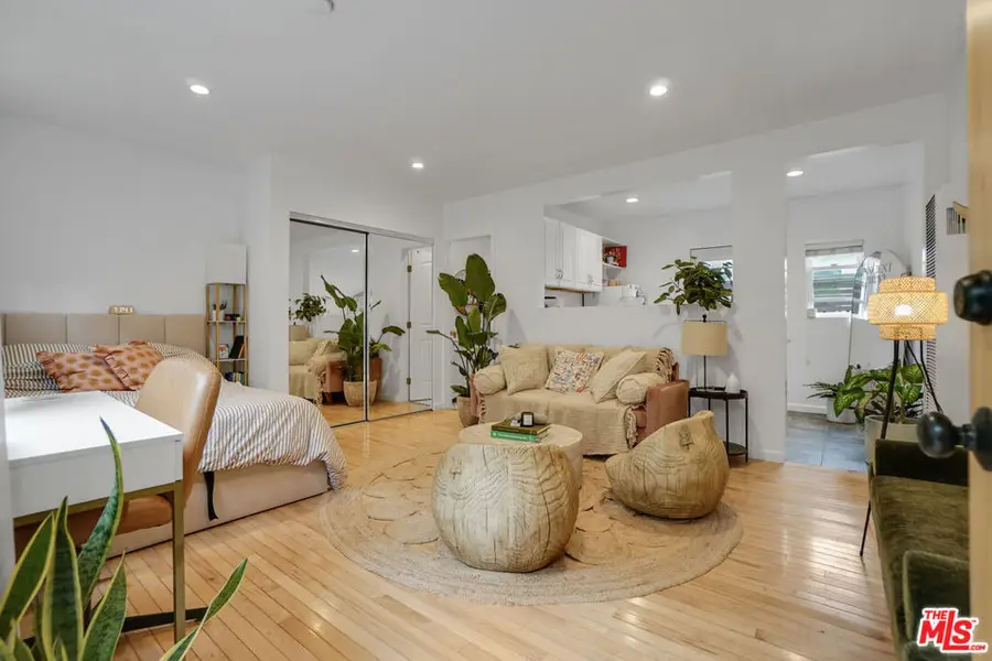 705 Flower Avenue, Venice, CA 90291 - #3