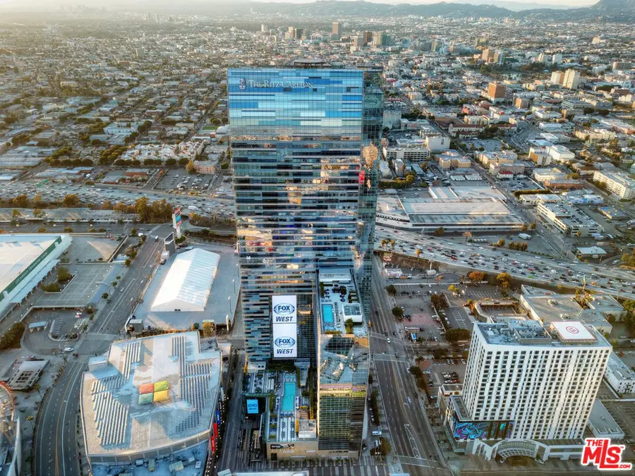 900 W Olympic Boulevard #32G, Los Angeles, CA 90015 - #3