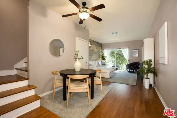 6525 Woodman Avenue #2, Van Nuys, CA 91401