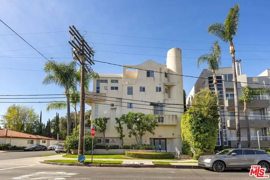 4549 Haskell Avenue #1, Encino, CA 91436 - #3