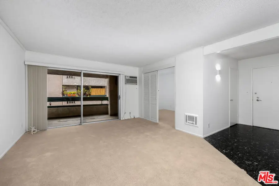 355 S Los Robles Avenue #210, Pasadena, CA 91101 - #2